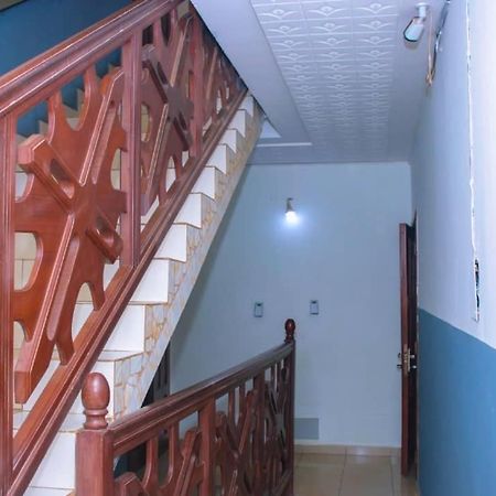 Appartement Meuble 2 Chambres Montee Jouvence Yaounde Exterior photo