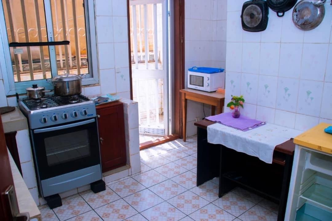Appartement Meuble 2 Chambres Montee Jouvence Yaounde Exterior photo