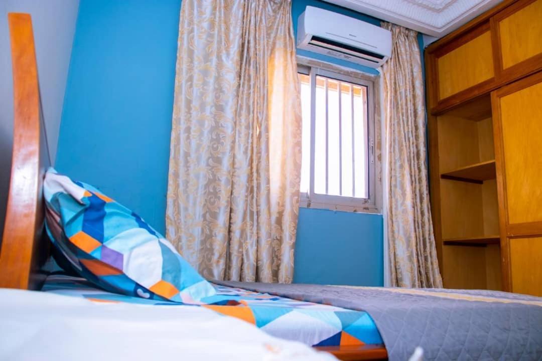 Appartement Meuble 2 Chambres Montee Jouvence Yaounde Exterior photo