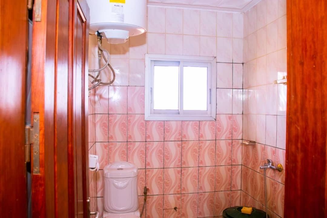 Appartement Meuble 2 Chambres Montee Jouvence Yaounde Exterior photo