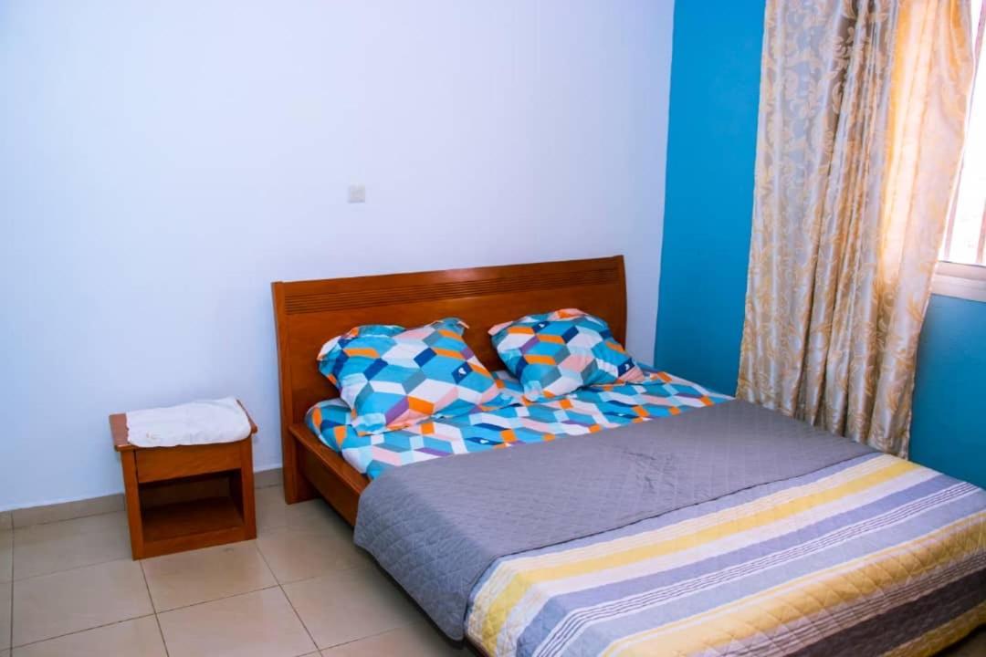 Appartement Meuble 2 Chambres Montee Jouvence Yaounde Exterior photo